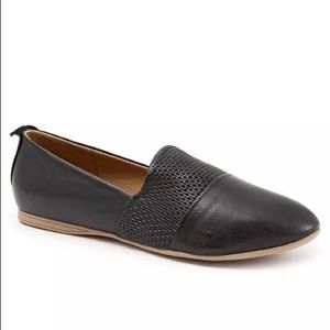 Bueno Leather Flat 8M (44)